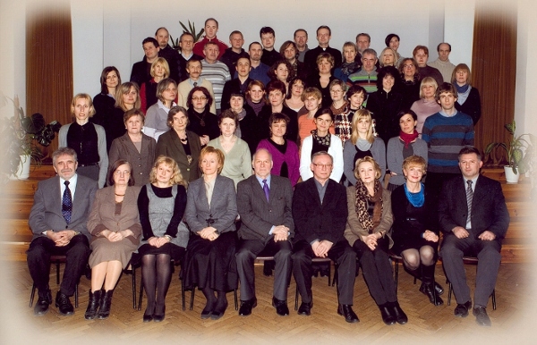 Zdjęcie nauczycieli ILO im. St. Staszica w Lublinie z roku 2011